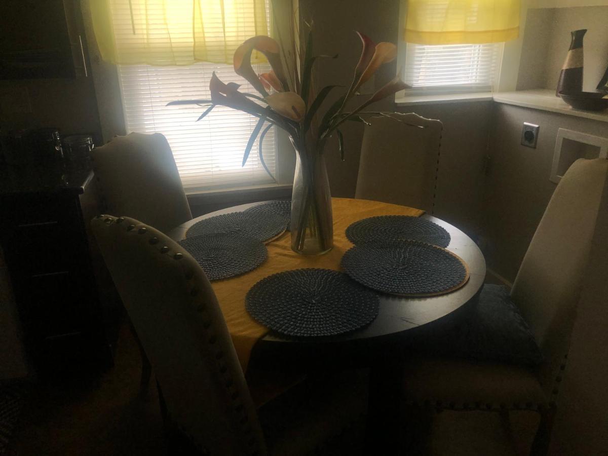 Pleasant 2Br Apartment In Кембридж Экстерьер фото